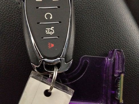 Used 2023 Chevrolet Malibu LT image 39