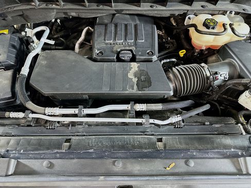 Used 2024 Chevrolet Silverado 1500 LT image 31