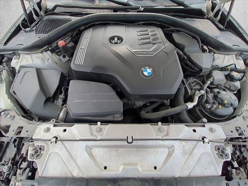 Used 2022 BMW 330i Sedan w/ Driving Assistance Package image 18