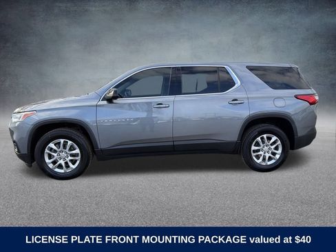 Used 2021 Chevrolet Traverse LS image 2