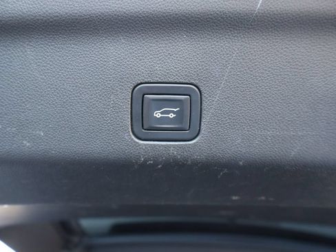 Used 2022 Chevrolet Tahoe RST AWD/4WD image 30