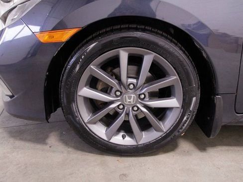 Used 2019 Honda Civic EX image 9