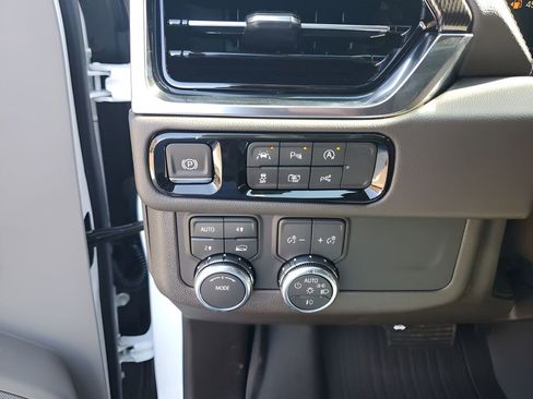 New 2026 GMC Yukon XL Elevation w/ LPO, Floor Liner Package image 33