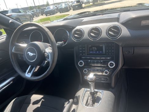 Used 2017 Ford Mustang Coupe RWD image 24