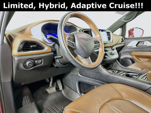 Used 2021 Chrysler Pacifica Limited image 10