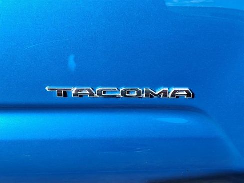 Used 2016 Toyota Tacoma SR5 image 11