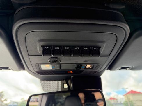 Used 2022 Ford Bronco Wildtrak image 30