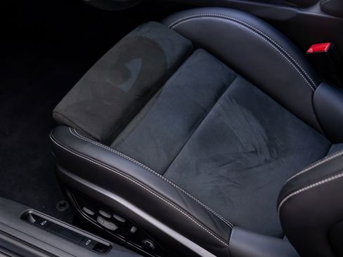 Certified 2022 Porsche 911 Carrera GTS image 16