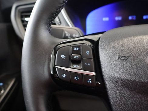 Used 2025 Ford Escape SE w/ PHEV Premium Package FWD image 18
