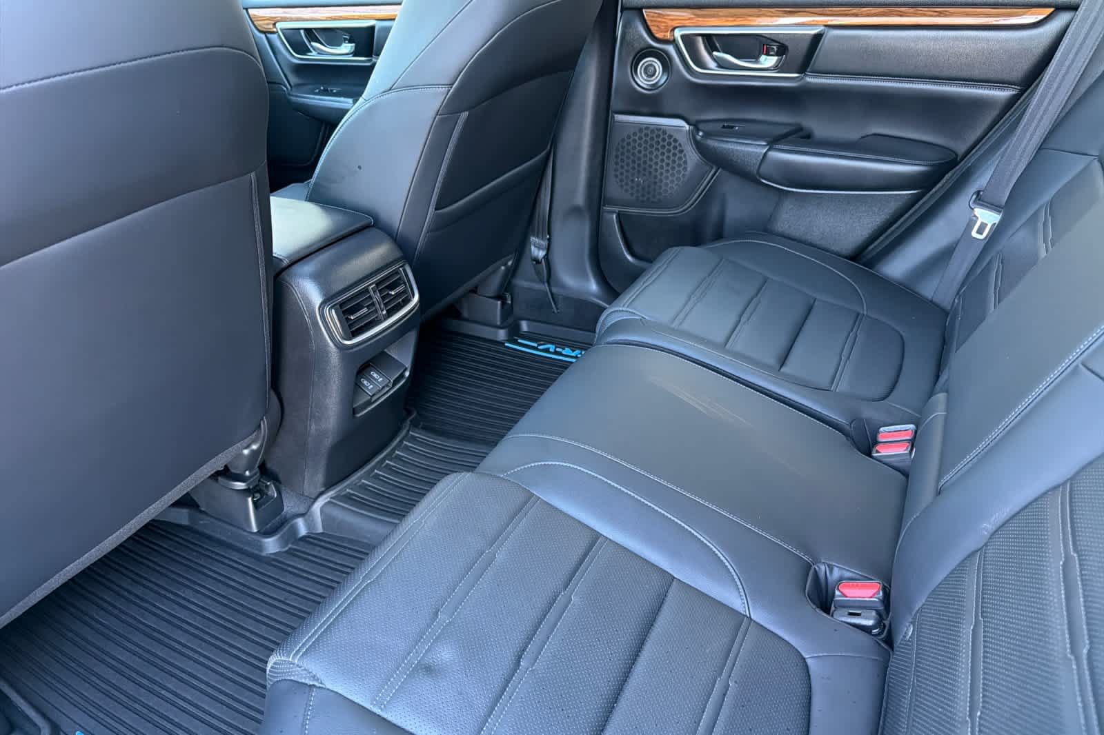 Used 2021 Honda CR-V Touring image 4