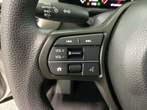 Certified 2026 Honda HR-V LX image 10