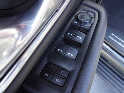 Certified 2023 GMC Yukon XL AT4 w/ Technology Package AWD/4WD image 18