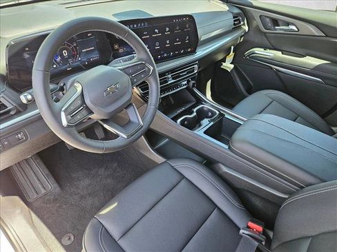 New 2026 Chevrolet Traverse LT w/ Midnight/Sport Edition FWD image 18