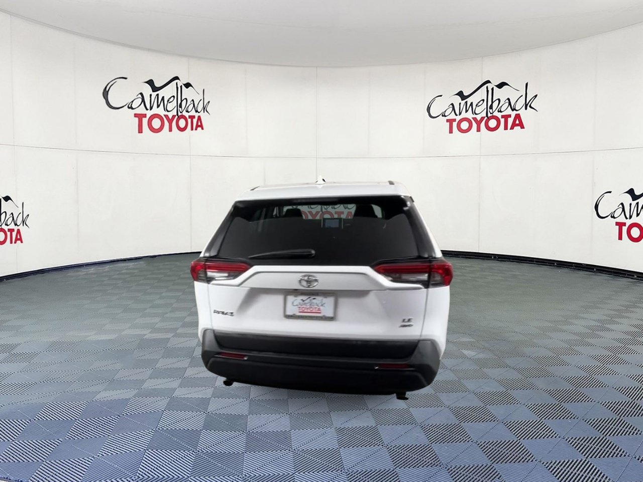 Used 2025 Toyota RAV4 LE AWD/4WD image 9
