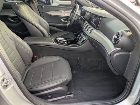 Used 2020 Mercedes-Benz E 350 4MATIC Sedan image 27
