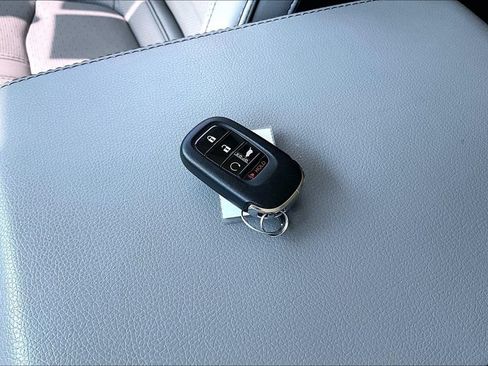 Used 2024 Honda Pilot Elite image 35