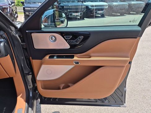 Used 2020 Lincoln Aviator Black Label w/ Dynamic Handling Package AWD/4WD image 39