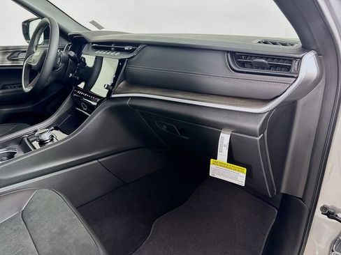 New 2026 Jeep Grand Cherokee L L LAREDO ALTITUDE 4X4 image 33