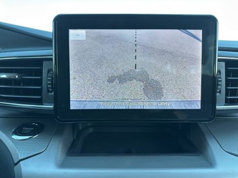 Used 2022 Ford Explorer XLT w/ Equipment Group 202A image 37