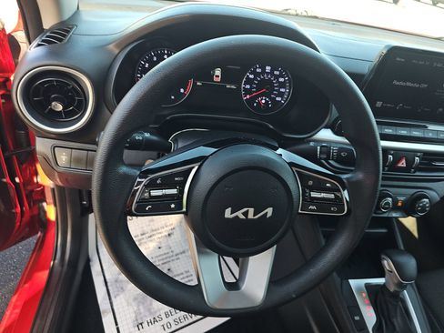 Used 2023 Kia Forte LXS FWD image 11