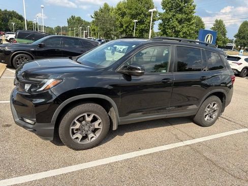 Used 2022 Honda Passport TrailSport image 2