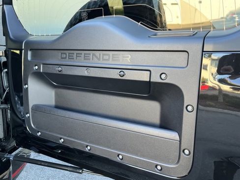 New 2025 Land Rover Defender 110 V8 image 20