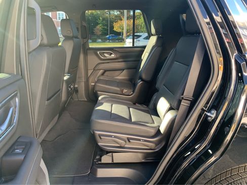 Used 2022 Chevrolet Tahoe LT w/ Luxury Package image 25