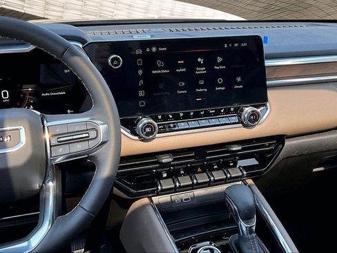 New 2026 GMC Canyon Denali image 7