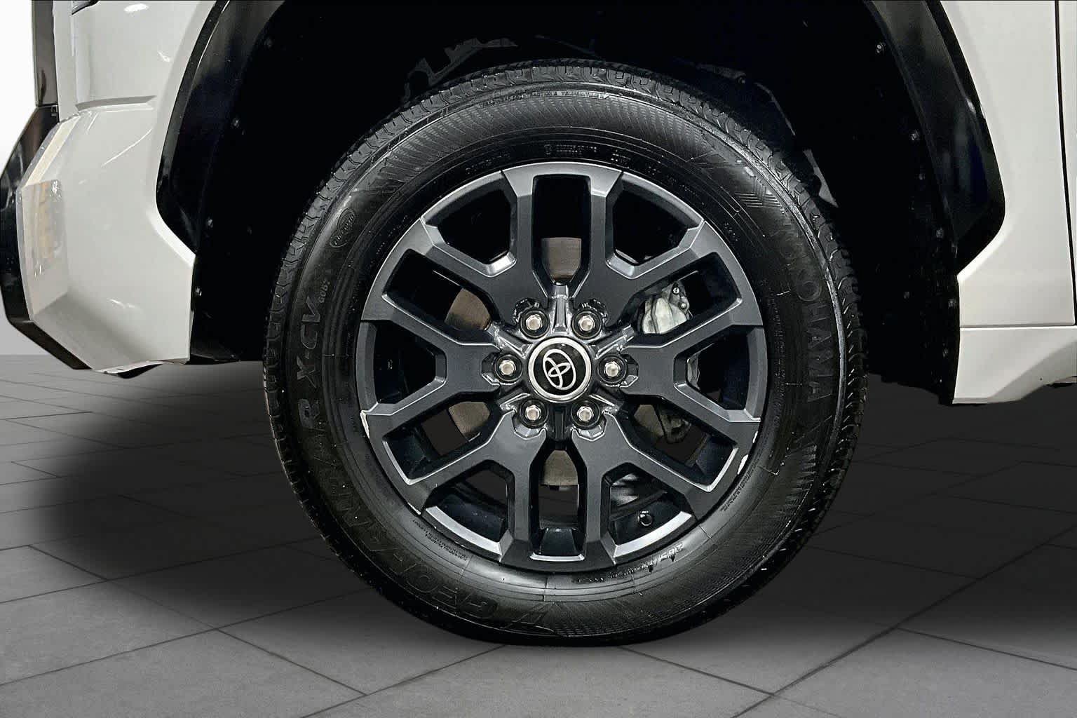 Used 2023 Toyota Tundra Platinum AWD/4WD image 10