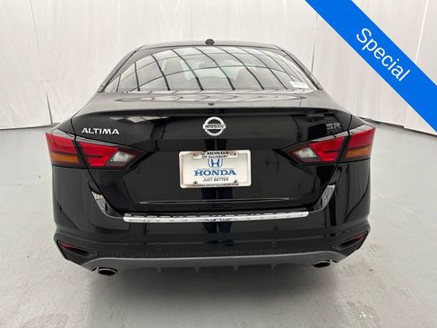 Used 2021 Nissan Altima 2.5 SR w/ SR Premium Package FWD image 8