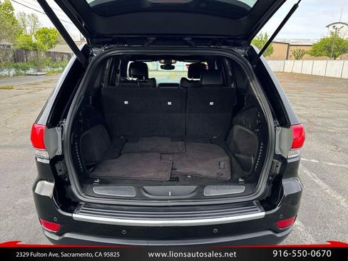 Used 2017 Jeep Grand Cherokee Limited RWD image 11