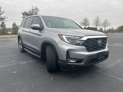 Certified 2023 Honda Passport EX-L image 2