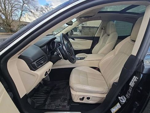 Used 2017 Maserati Levante w/ Sport Package image 35