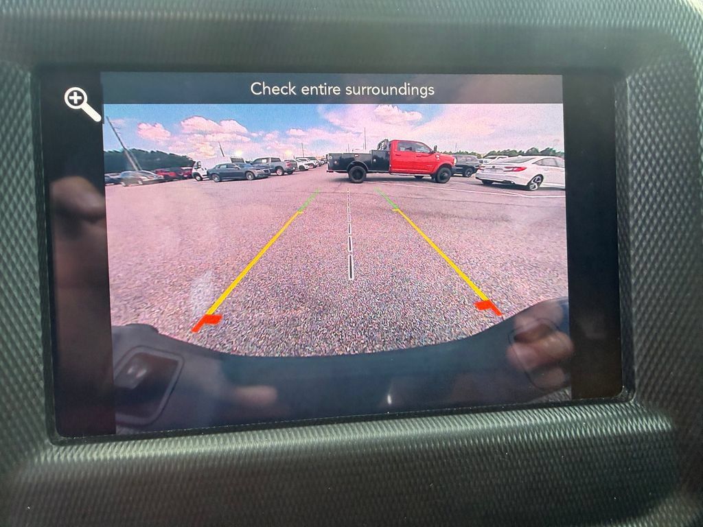 Used 2022 Jeep Gladiator Sport AWD/4WD image 13