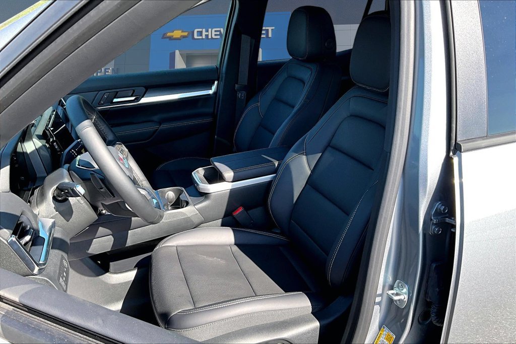 New 2027 GMC Terrain Elevation w/ Elevation Premium Package FWD image 25
