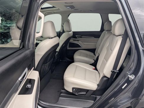 Used 2020 Kia Telluride S image 13