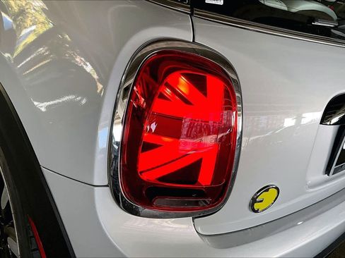 Used 2023 MINI Cooper SE image 28