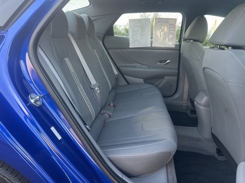 Used 2023 Hyundai Elantra SEL image 21