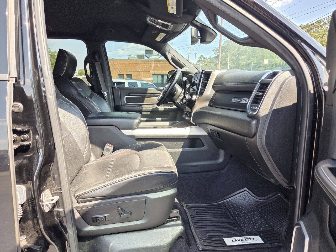 Used 2019 RAM 2500 Laramie w/ Night Edition AWD/4WD image 18