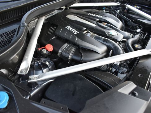 Used 2019 BMW X5 xDrive50i w/ Parking Assistance Package image 49