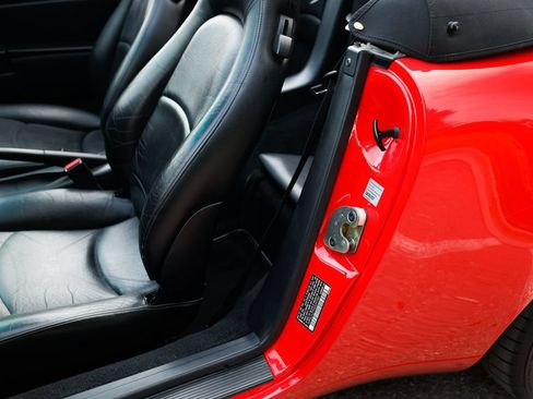 Used 1995 Porsche 911 Carrera RWD image 75
