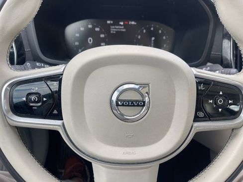 Used 2020 Volvo S60 T6 Inscription image 16