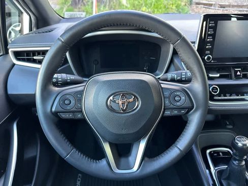 Used 2021 Toyota Corolla XSE image 15