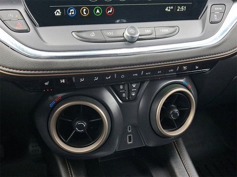 Used 2023 Chevrolet Blazer Premier image 16