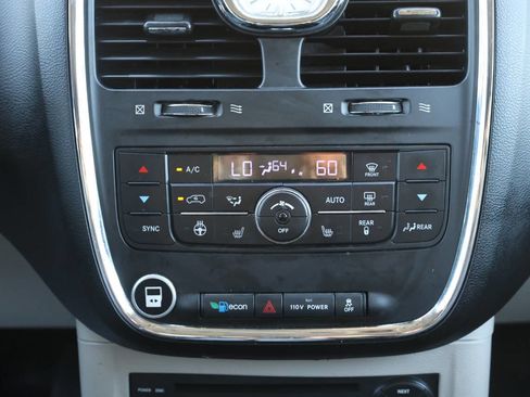 Used 2012 Chrysler Town & Country Touring-L w/ Entertainment Group #2 image 24