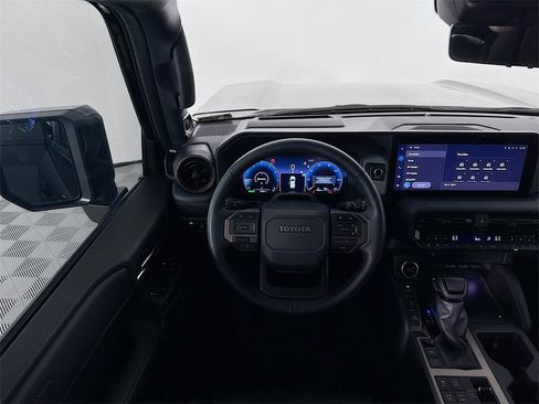 Used 2024 Toyota Land Cruiser image 19