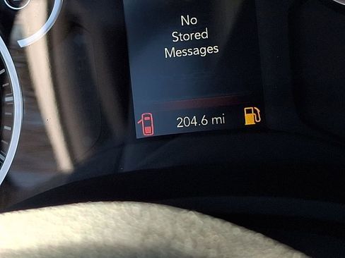 Used 2024 RAM 2500 Tradesman w/ Chrome Appearance Group image 17