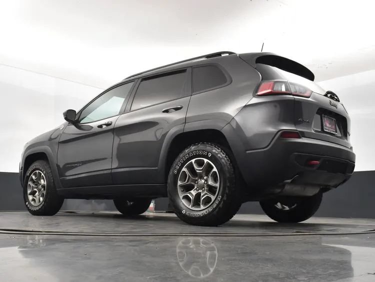 Used 2022 Jeep Cherokee Trailhawk w/ Premium Leather Package AWD/4WD image 12