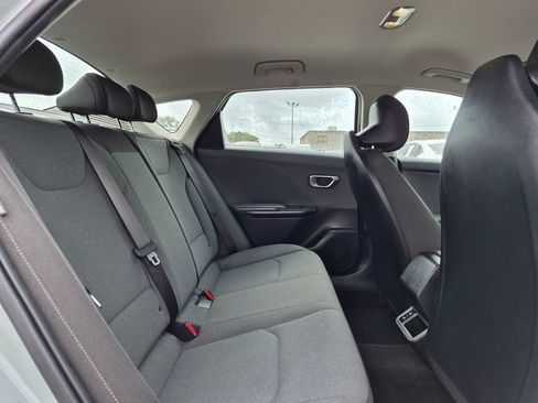 Used 2025 Kia K4 FWD image 26
