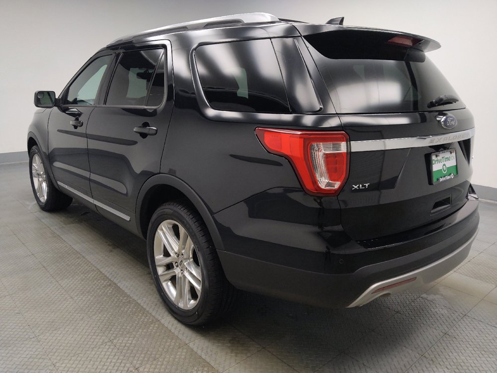 Used 2017 Ford Explorer XLT w/ Equipment Group 202A AWD/4WD image 5